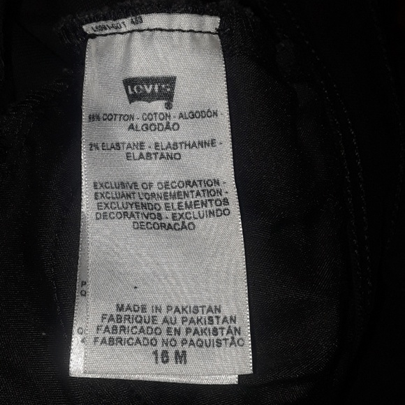 Levi's - Picture 4 of 5